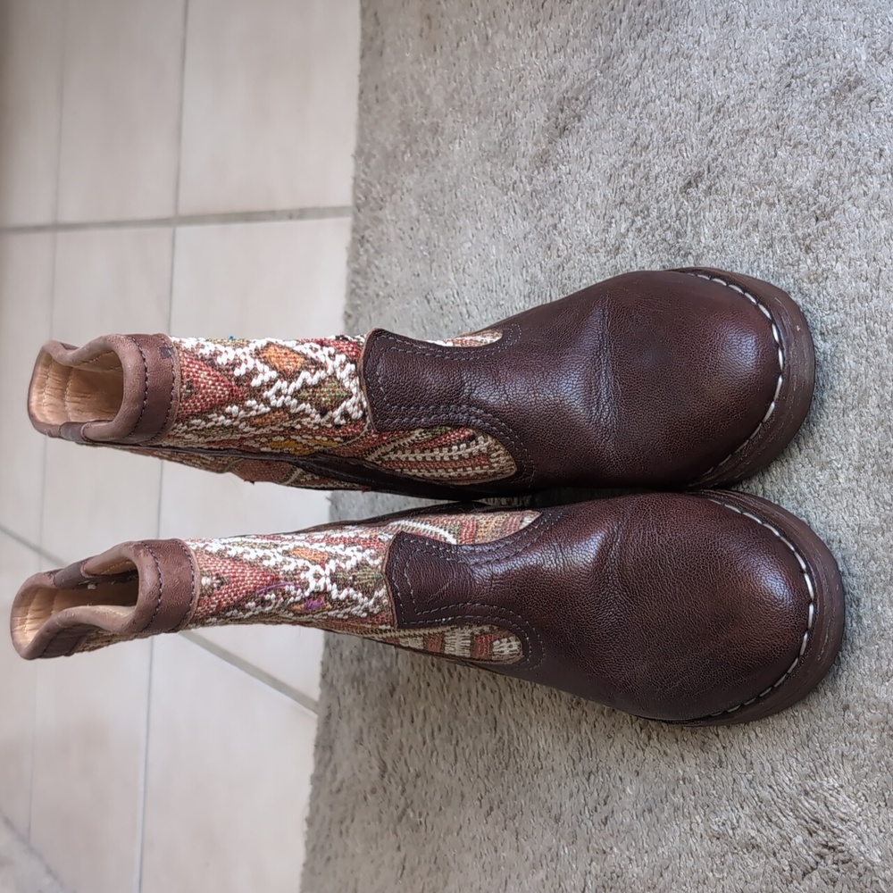 Hand crafted Moroccan leather boots - Picture 5 of 7